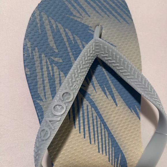 THE COVE • Blue Rubber Flip Flop Sandals • 11 - Picture 6 of 6
